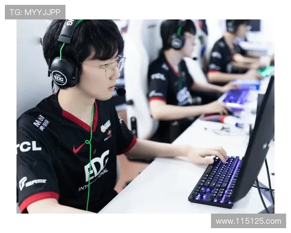 LNG战队在世界大师赛中以52分稳居积分榜首位展现强劲实力