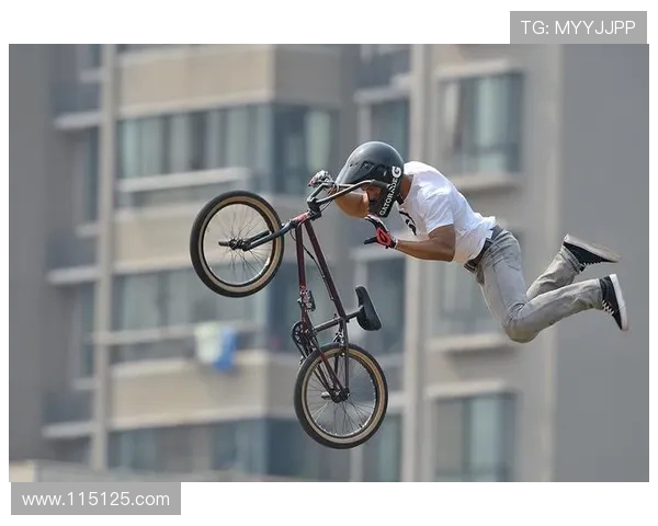 上海极限运动队边路渗透战术解析与实战应用探讨